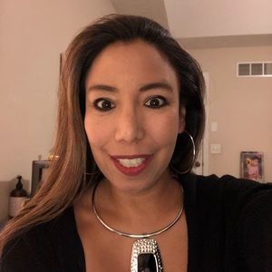 Meet your Posher, Gena